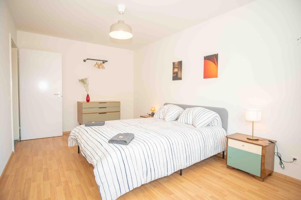 Modern 3-bedroom In Centre अपार्टमेंट